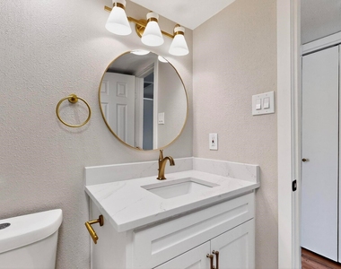 5919 E University Boulevard - Photo Thumbnail 17
