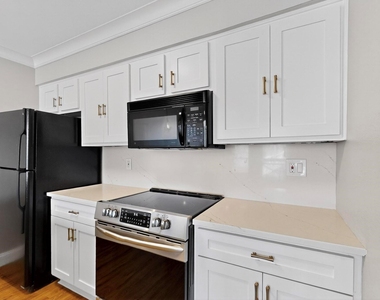 5919 E University Boulevard - Photo Thumbnail 3