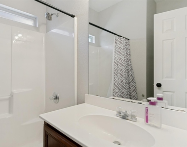 1219 Devonshire Drive - Photo Thumbnail 20