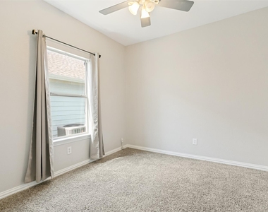 1219 Devonshire Drive - Photo Thumbnail 19
