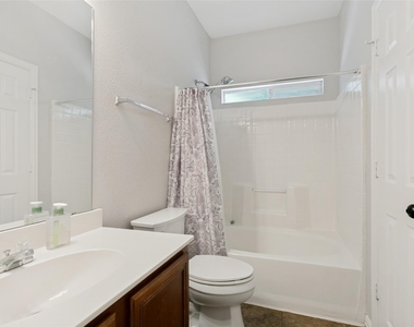 1219 Devonshire Drive - Photo Thumbnail 17