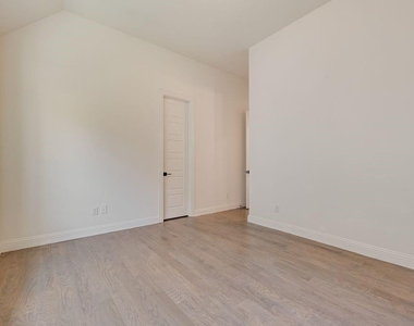 3501 Truro Street - Photo Thumbnail 32