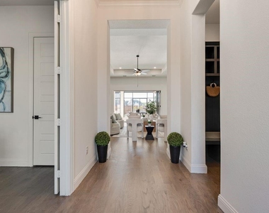 3501 Truro Street - Photo Thumbnail 3