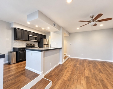 7525 Holly Hill Drive - Photo Thumbnail 4