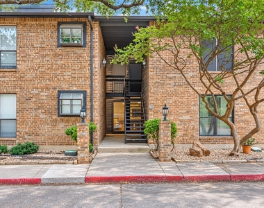 7525 Holly Hill Drive - Photo Thumbnail 16