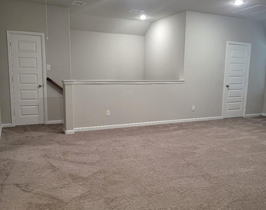 2439 Rocky Mountain Drive - Photo Thumbnail 18