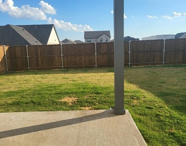 2439 Rocky Mountain Drive - Photo Thumbnail 19