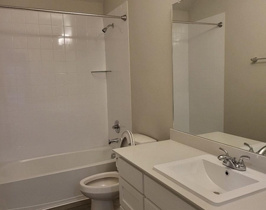 2439 Rocky Mountain Drive - Photo Thumbnail 15