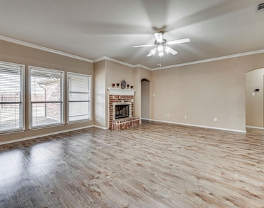 713 Escapade Court - Photo Thumbnail 5