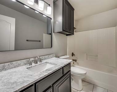 713 Escapade Court - Photo Thumbnail 11