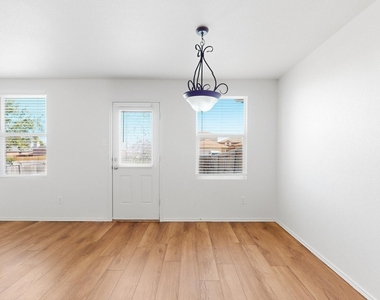 1416 Primrose Lane - Photo Thumbnail 7