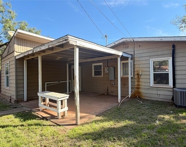 2034 Fannin Street - Photo Thumbnail 29