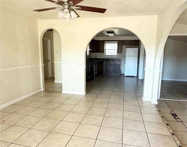 2034 Fannin Street - Photo Thumbnail 15