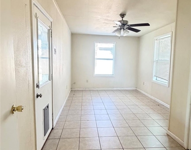 2034 Fannin Street - Photo Thumbnail 24