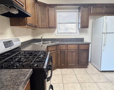 2034 Fannin Street - Photo Thumbnail 8