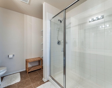 2121 Meadow View Drive - Photo Thumbnail 14