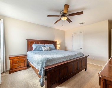 2121 Meadow View Drive - Photo Thumbnail 21