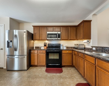 2121 Meadow View Drive - Photo Thumbnail 7