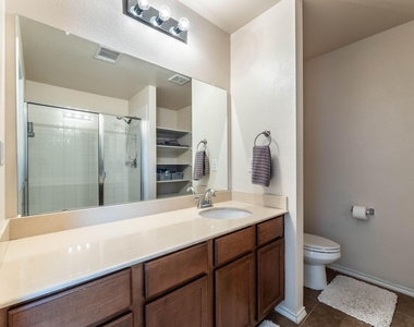 2121 Meadow View Drive - Photo Thumbnail 15