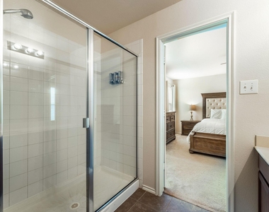 2121 Meadow View Drive - Photo Thumbnail 16