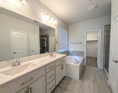 2424 Clay Creek Lane - Photo Thumbnail 22