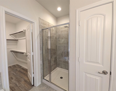 2424 Clay Creek Lane - Photo Thumbnail 23