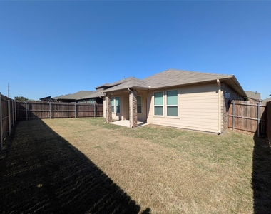 2424 Clay Creek Lane - Photo Thumbnail 36