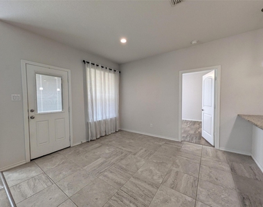 2424 Clay Creek Lane - Photo Thumbnail 18