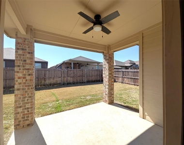 2424 Clay Creek Lane - Photo Thumbnail 34