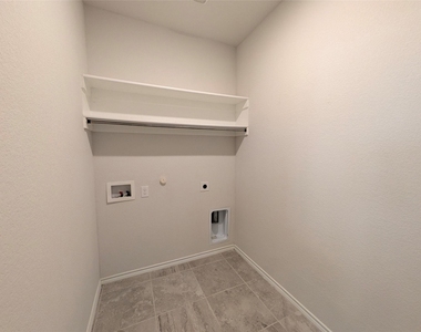 2424 Clay Creek Lane - Photo Thumbnail 33
