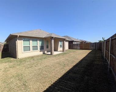 2424 Clay Creek Lane - Photo Thumbnail 35