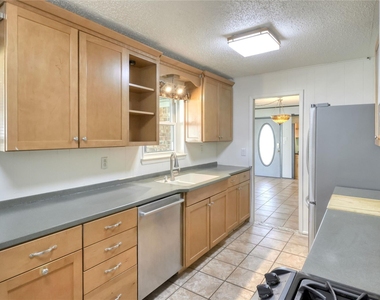 3800 Dr Griffin Road - Photo Thumbnail 32