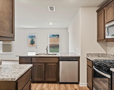 908 Burlington Avenue - Photo Thumbnail 2