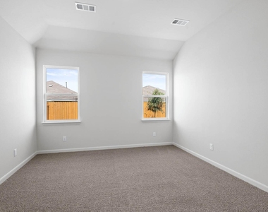 1305 Helca Drive - Photo Thumbnail 5