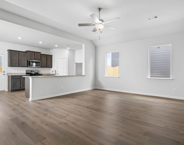 1305 Helca Drive - Photo Thumbnail 4