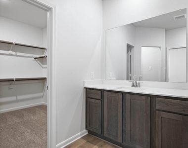 1305 Helca Drive - Photo Thumbnail 6