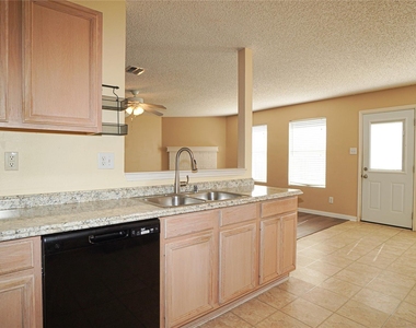1403 Glenwick Drive - Photo Thumbnail 7