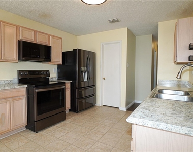 1403 Glenwick Drive - Photo Thumbnail 5