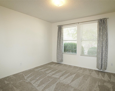 1403 Glenwick Drive - Photo Thumbnail 17