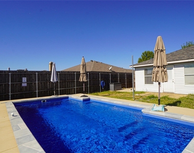 1403 Glenwick Drive - Photo Thumbnail 22
