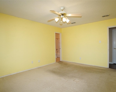 1403 Glenwick Drive - Photo Thumbnail 11
