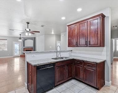 2220 Willow Drive - Photo Thumbnail 11