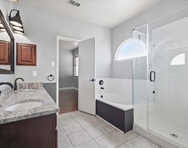 2220 Willow Drive - Photo Thumbnail 16