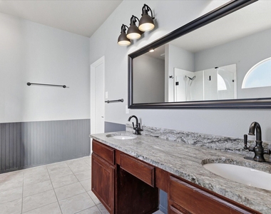 2220 Willow Drive - Photo Thumbnail 15