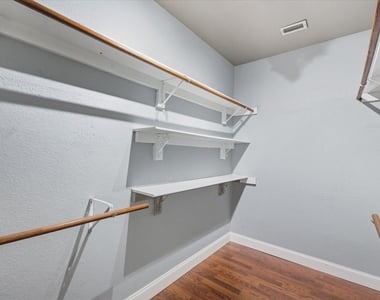 2220 Willow Drive - Photo Thumbnail 17