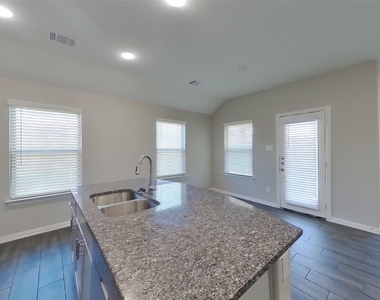 831 Cavalcade Drive - Photo Thumbnail 4