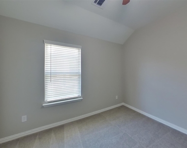 831 Cavalcade Drive - Photo Thumbnail 11