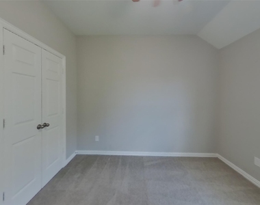 831 Cavalcade Drive - Photo Thumbnail 12