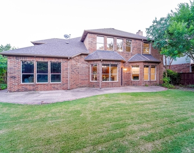 924 Brentwood Drive - Photo Thumbnail 27