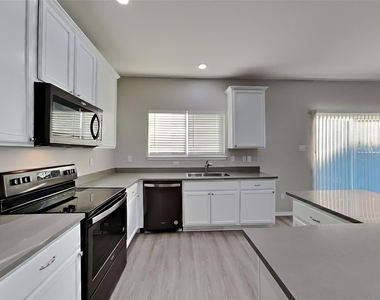 8512 Cumberland Gap Drive - Photo Thumbnail 3
